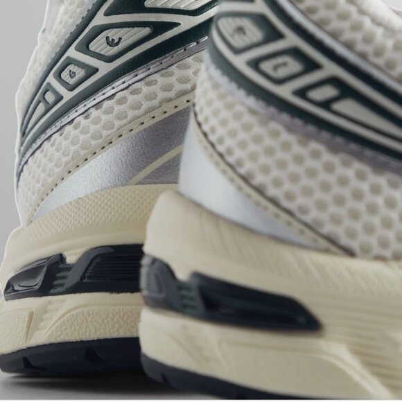 ASICS Gel-1130 Kith Cream Scarab (2024, size US M4.5 / W6) - Picture 9 of 16